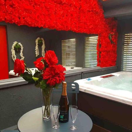 Love&Spa 瓦尔拉普拉日 外观 照片