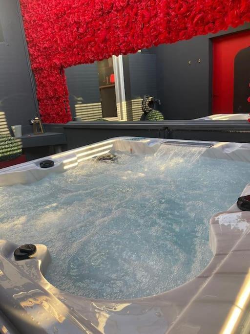 Love&Spa 瓦尔拉普拉日 外观 照片