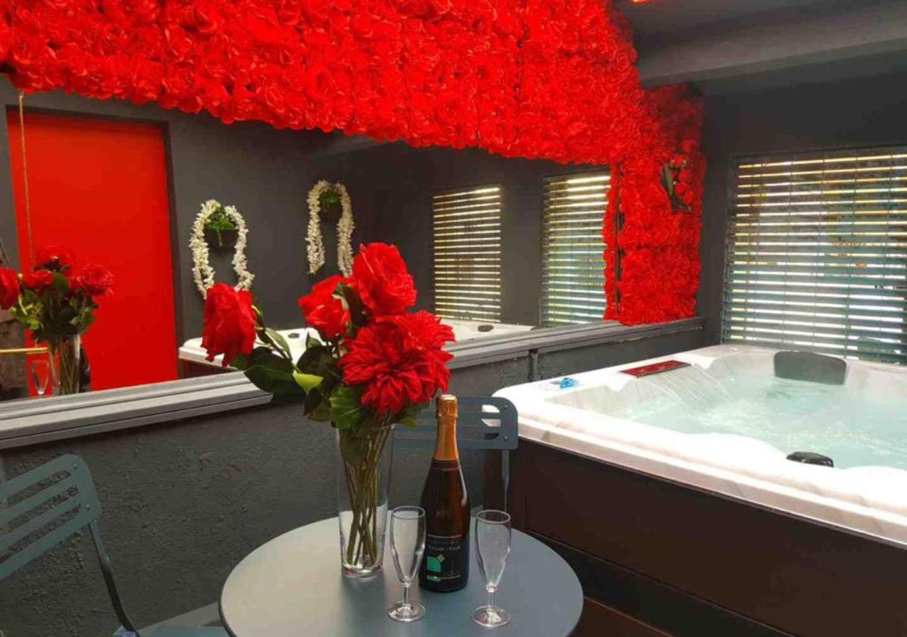 Love&Spa 瓦尔拉普拉日 外观 照片